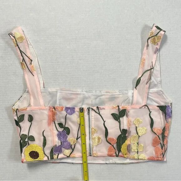 Floral Applique Sleeveless blouse. Embroidered flowers peach pink yellow daisies - Picture 10 of 16